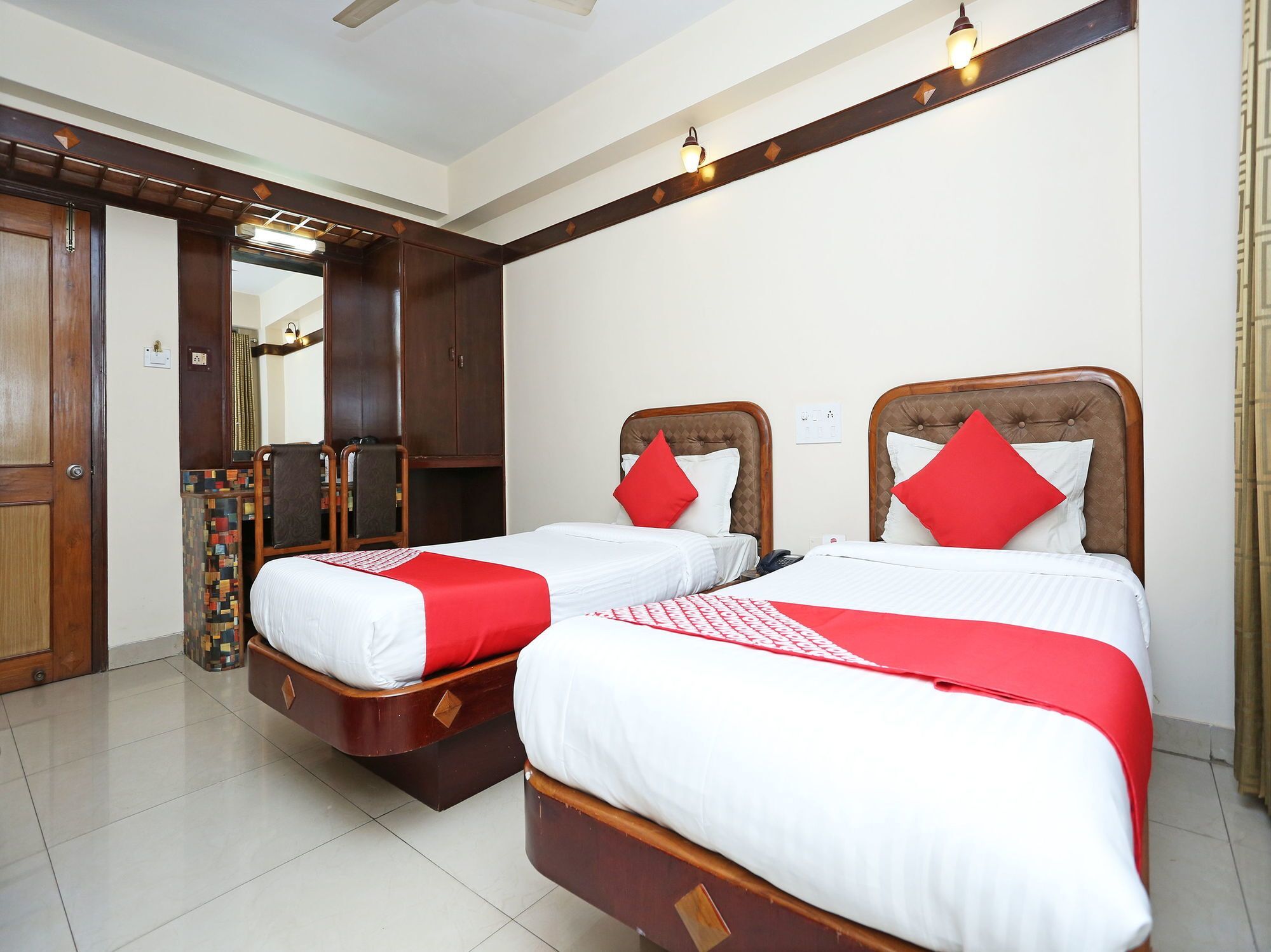Hotel Amrit Regency 古瓦哈提 外观 照片