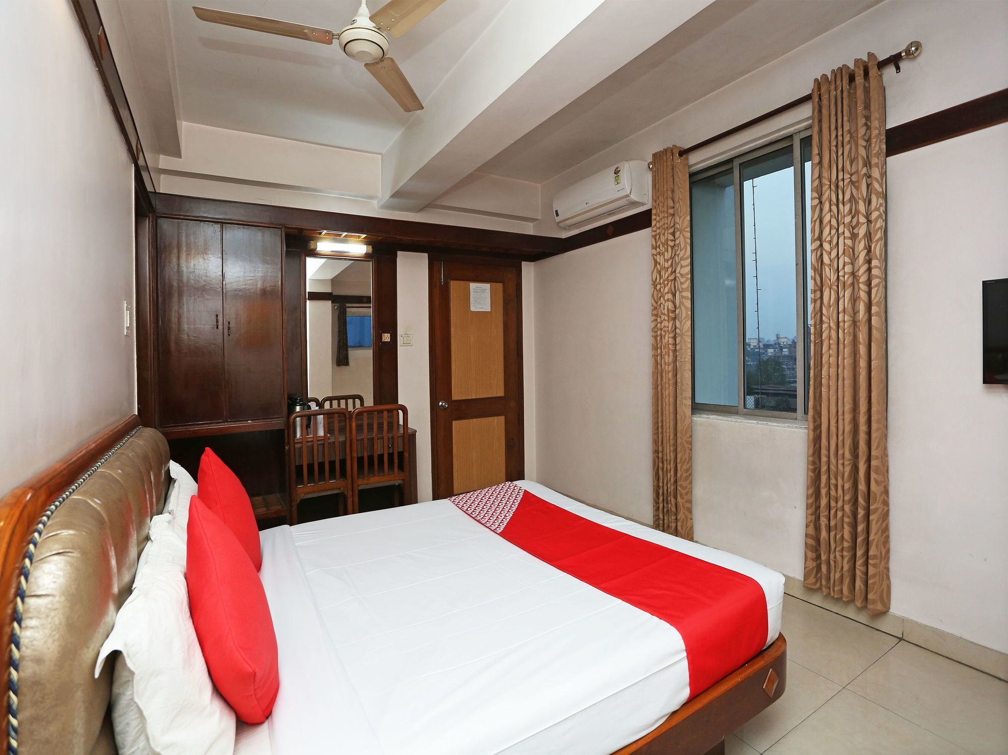 Hotel Amrit Regency 古瓦哈提 外观 照片